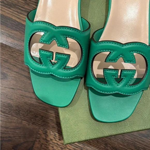 Gucci Green Leather Interlocking GG Slip-On Mules - Picture 3 of 8